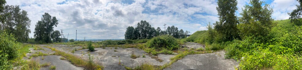 More Photos Of 520 Twenty First St, New Westminster Land For Lease