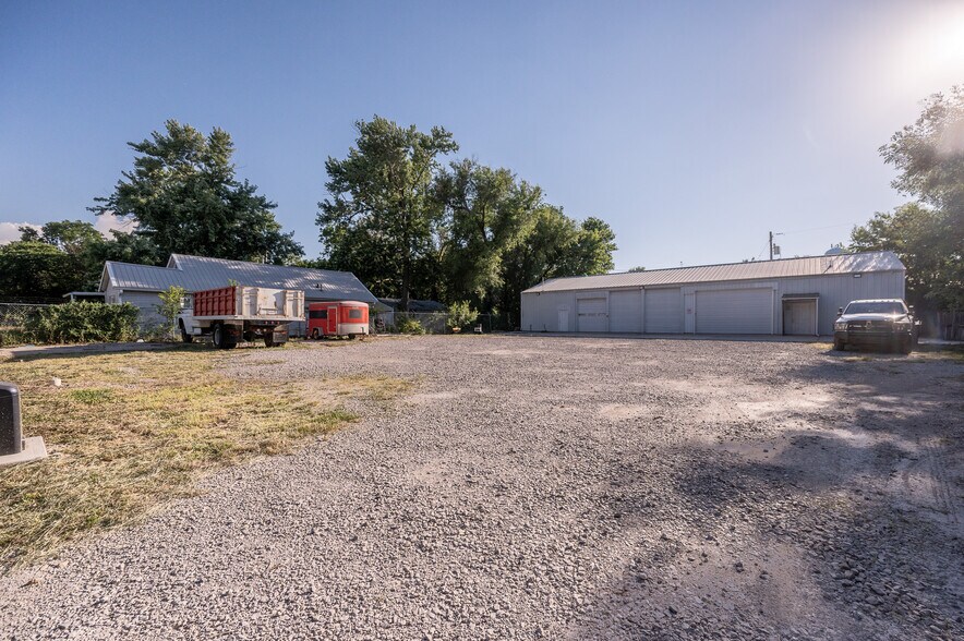 More Photos Of 621 Star st, El Dorado Warehouse For Sale