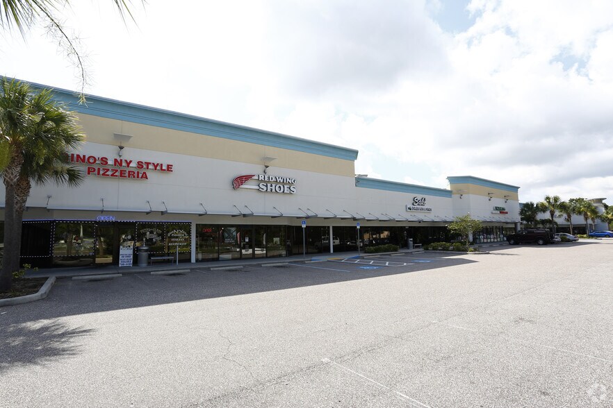 More Photos Of 35801-36091 US Hwy 19 N, Palm Harbor Freestanding For Lease