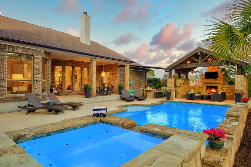 More Photos Of 8601 Zyle Rd, Austin Specialty For Sale