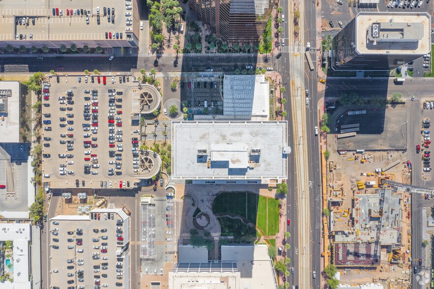 More Photos Of 3003 N Central Ave, Phoenix Office For Lease