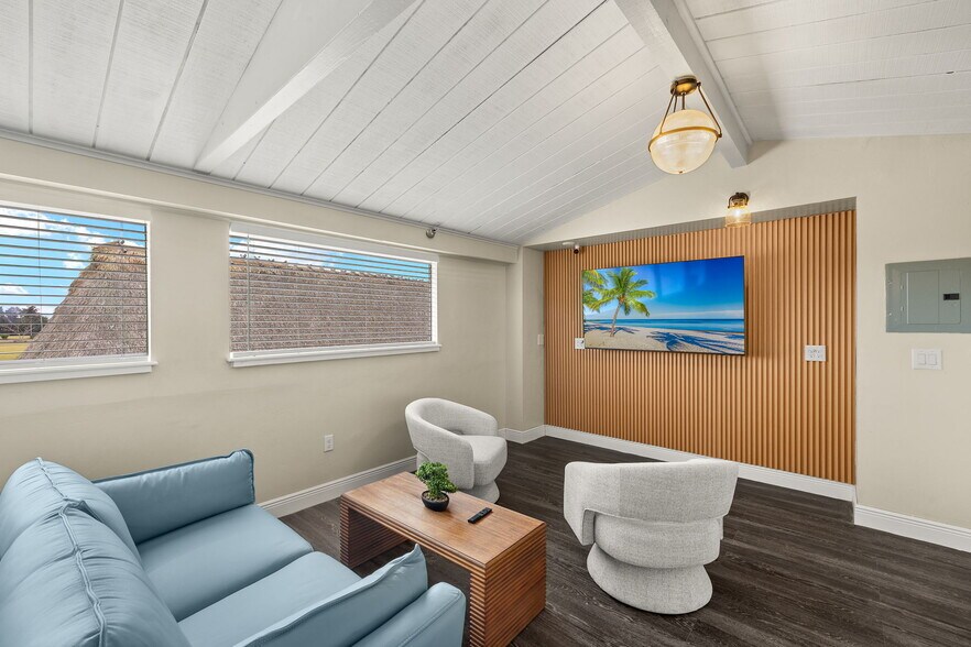 More Photos Of 3444 Marinatown Ln, North Fort Myers Office For Lease