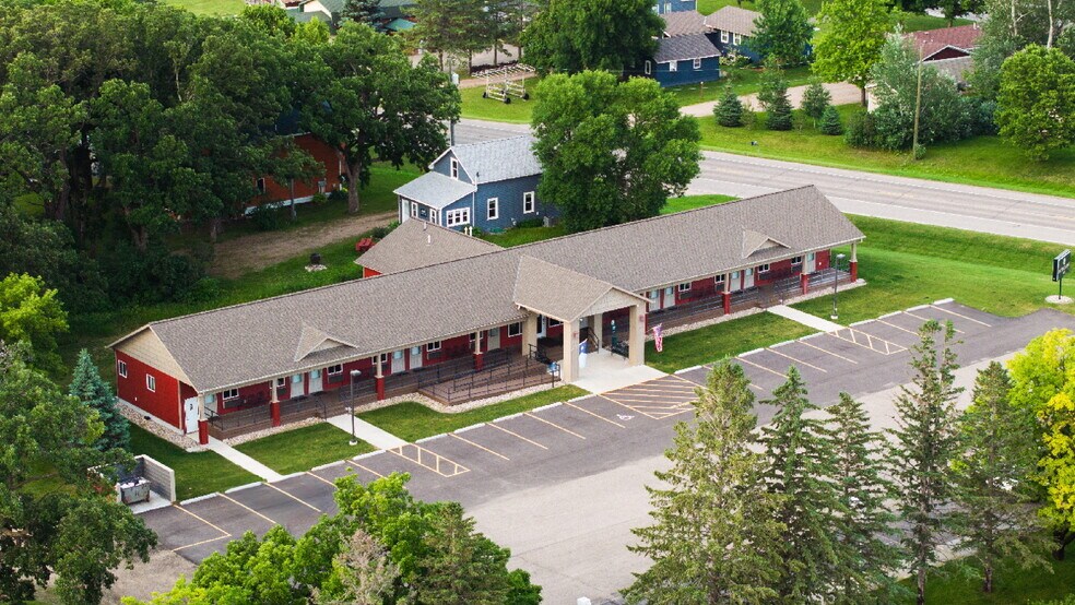 More Photos Of 102 Glenhaven Dr, Battle Lake Hospitality For Sale