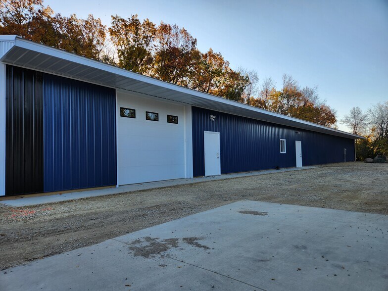Primary Photo Of 4396 220th St E, Prior Lake Flex For Lease