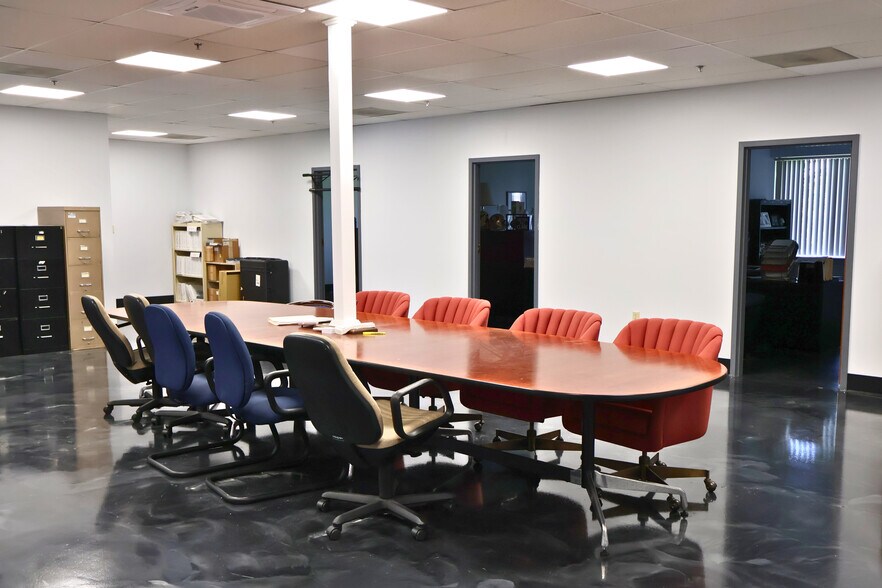 More Photos Of 6405 Flank Dr, Harrisburg Office For Sale