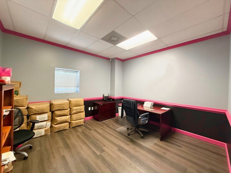 More Photos Of 213 College Park Rd, Ladson Flex For Lease