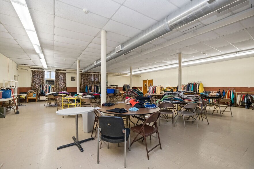 More Photos Of 501 Elizabeth St, Charleston Flex For Sale