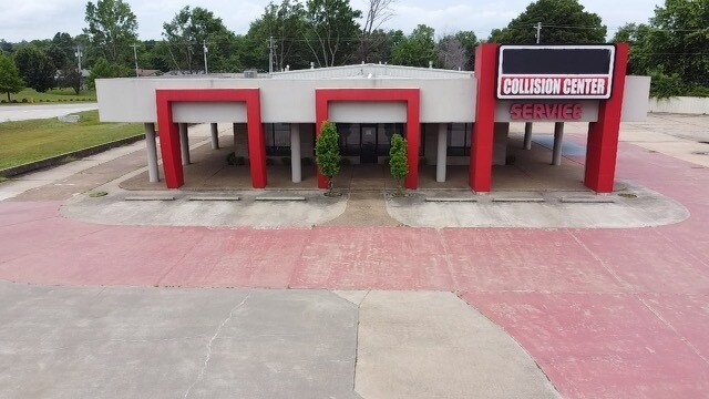 More Photos Of 8200 S US-71 Hwy, Fort Smith Auto Dealership For Sale