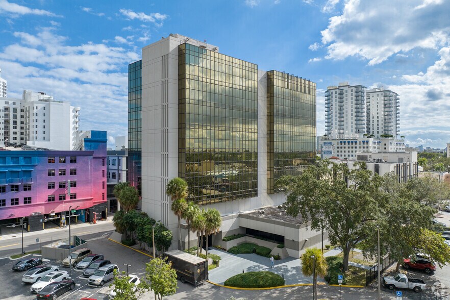 Primary Photo Of 1909 Tyler St, Hollywood Office For Lease