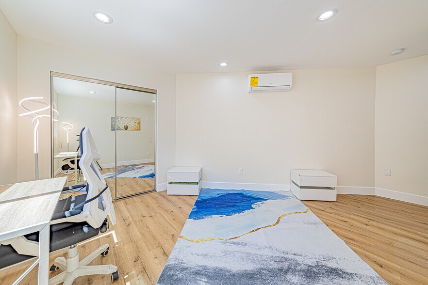 More Photos Of 5633 La Mirada Ave, Los Angeles Apartments For Sale