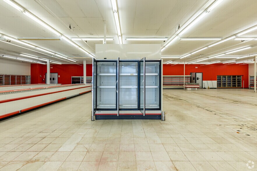 More Photos Of 1933 E Pembroke Ave, Hampton Storefront For Sale