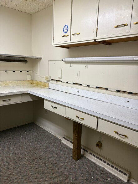 More Photos Of 2017 Sunset Blvd, Steubenville Office For Lease