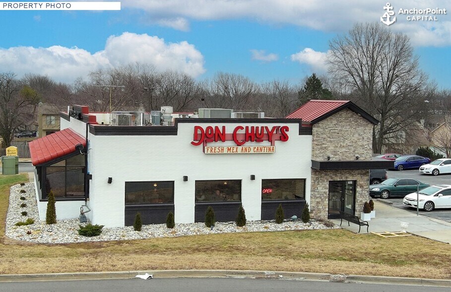 More Photos Of 701 SE Melody Ln, Lee's Summit Restaurant For Sale