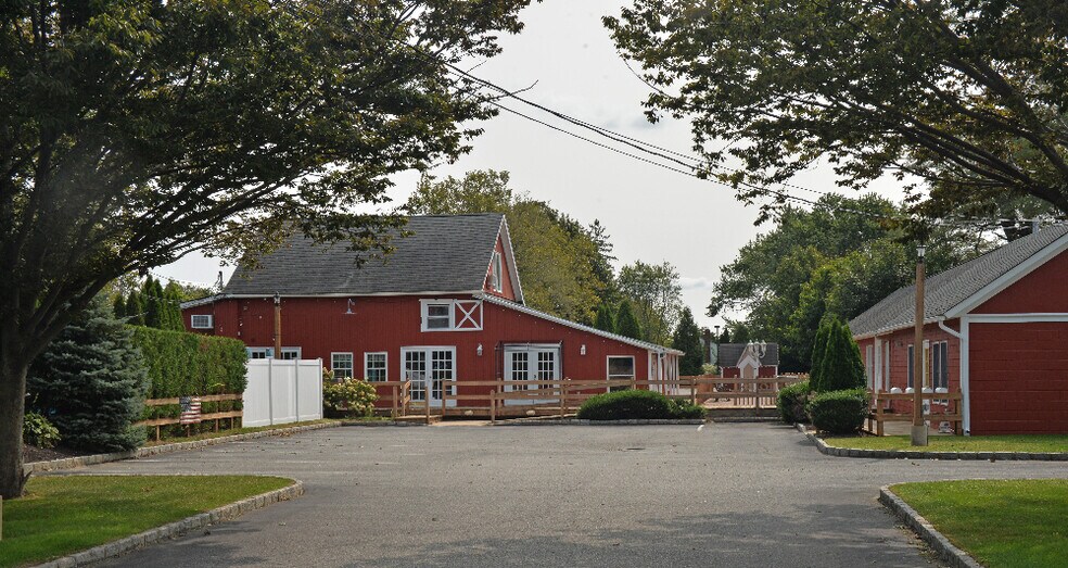 More Photos Of 3225 Sound Ave, Riverhead Storefront Retail Office For Sale