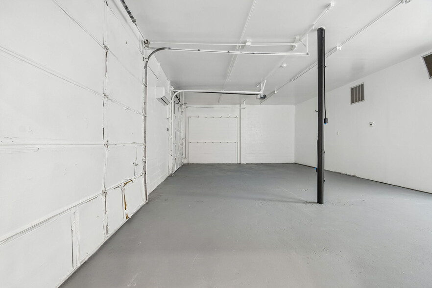 More Photos Of 6536 Lincoln Way N, Saint Petersburg Office For Lease