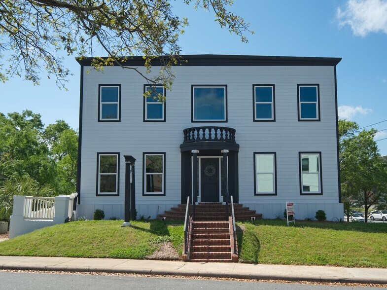 More Photos Of 3375 Capital Cir NE, Tallahassee Office For Sale