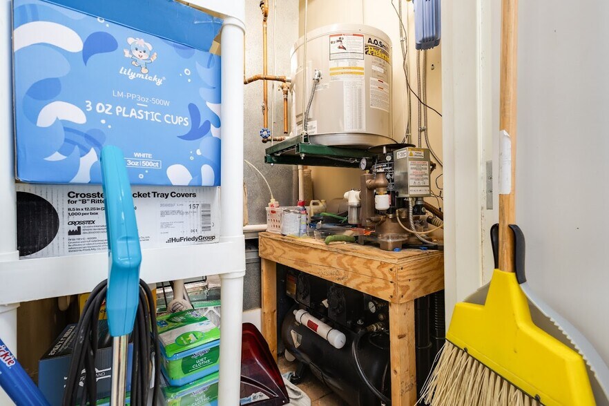 More Photos Of 4400 MacArthur Blvd NW, Washington Office For Sale