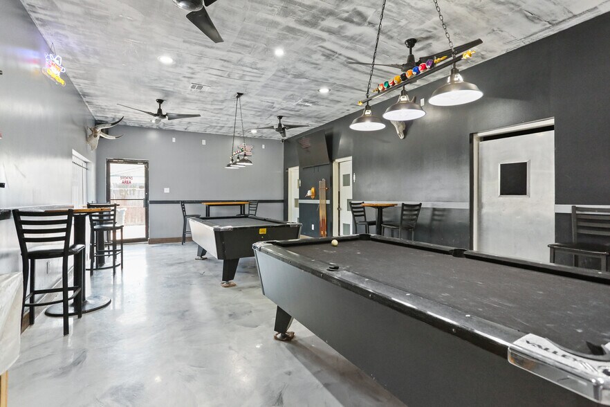 More Photos Of 734 Cantrell Dr, San Antonio Restaurant For Sale