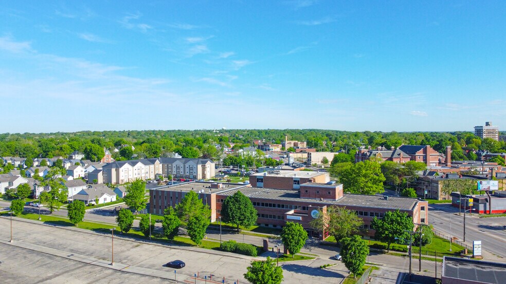 More Photos Of 184 Salem Ave, Dayton Office Residential For Lease
