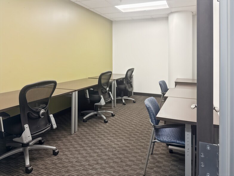 More Photos Of 4830 W Kennedy Blvd, Tampa Coworking Space