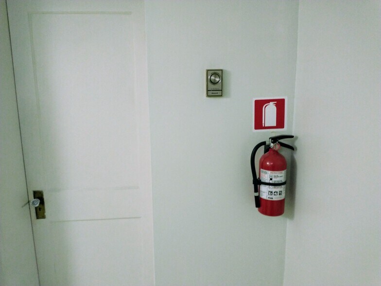 More Photos Of 2221 Penn Ave, Reading Storefront Retail Residential For Lease