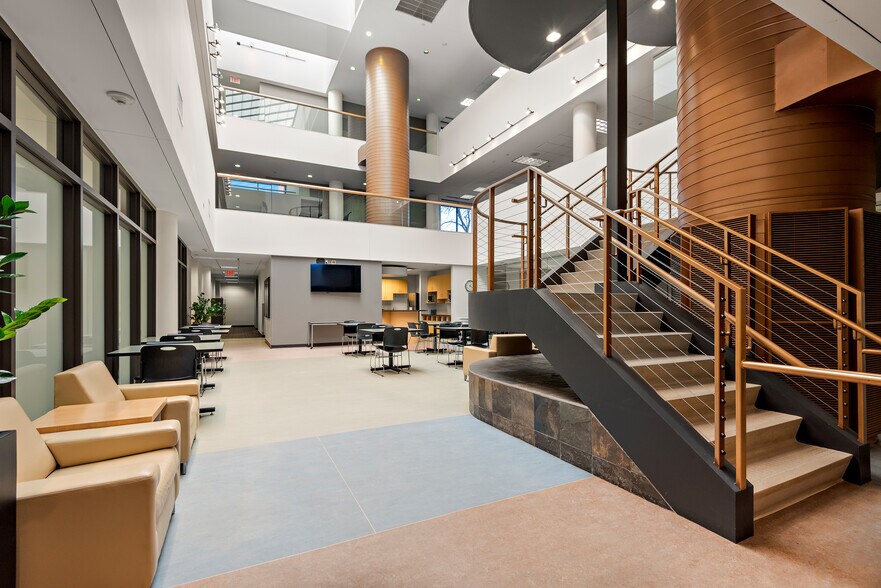 More Photos Of 6499 University Ave NE, Fridley Office For Lease