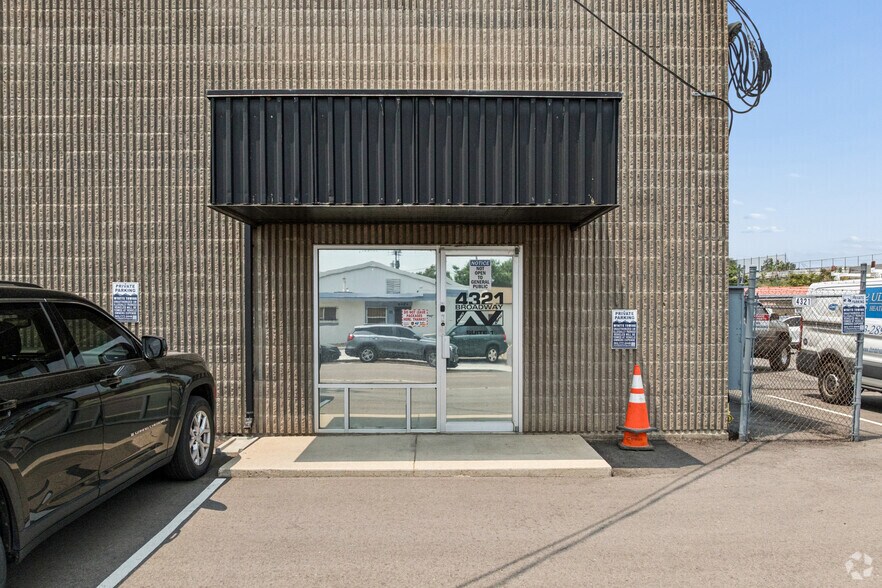 More Photos Of 4321 Broadway, Denver Warehouse For Lease
