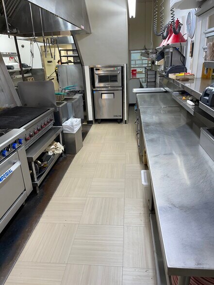 More Photos Of 101 Moore, Moulton Restaurant For Sale