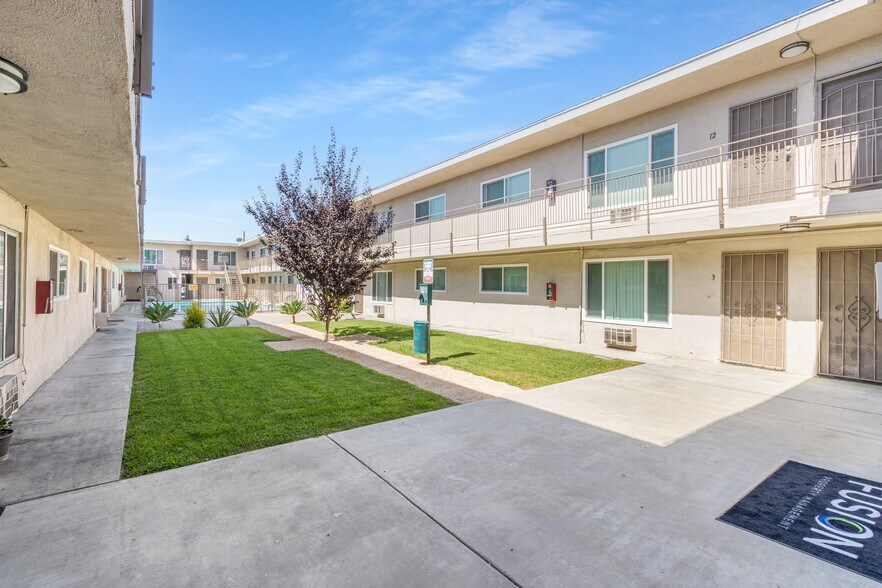 More Photos Of 9212 Burke St, Pico Rivera Apartments For Sale
