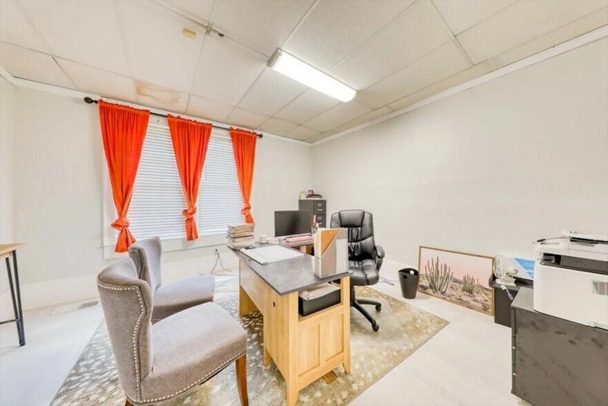 More Photos Of 223 S Crawford St, Thomasville Medical For Sale