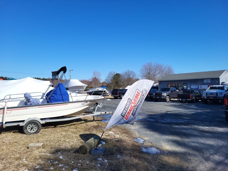 More Photos Of 9649 New Rd, Mcdaniel Marina For Sale