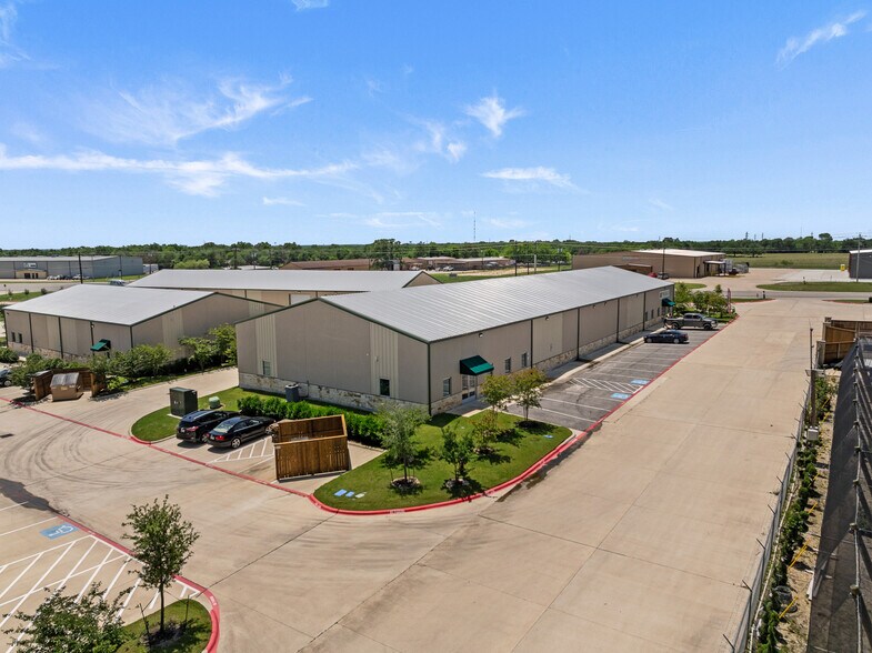 More Photos Of 10265 State Highway 30, Bryan Warehouse For Lease