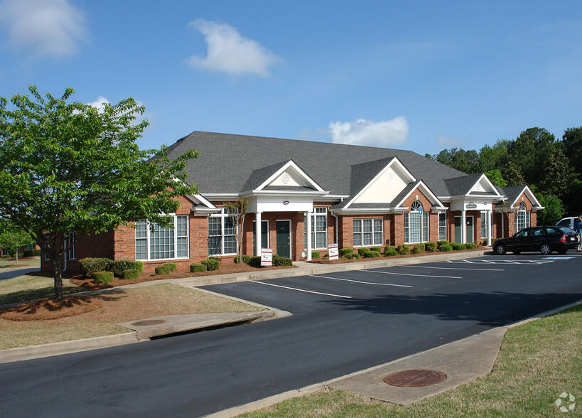 Primary Photo Of 1901-1902 Macy Dr, Roswell Medical For Lease