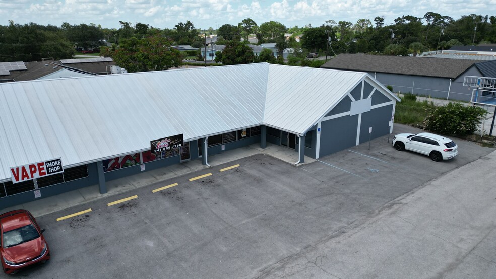 More Photos Of 3762 Tamiami Trl, Port Charlotte Freestanding For Sale