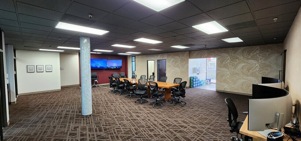 More Photos Of 3790 Paradise Rd, Las Vegas Office For Lease