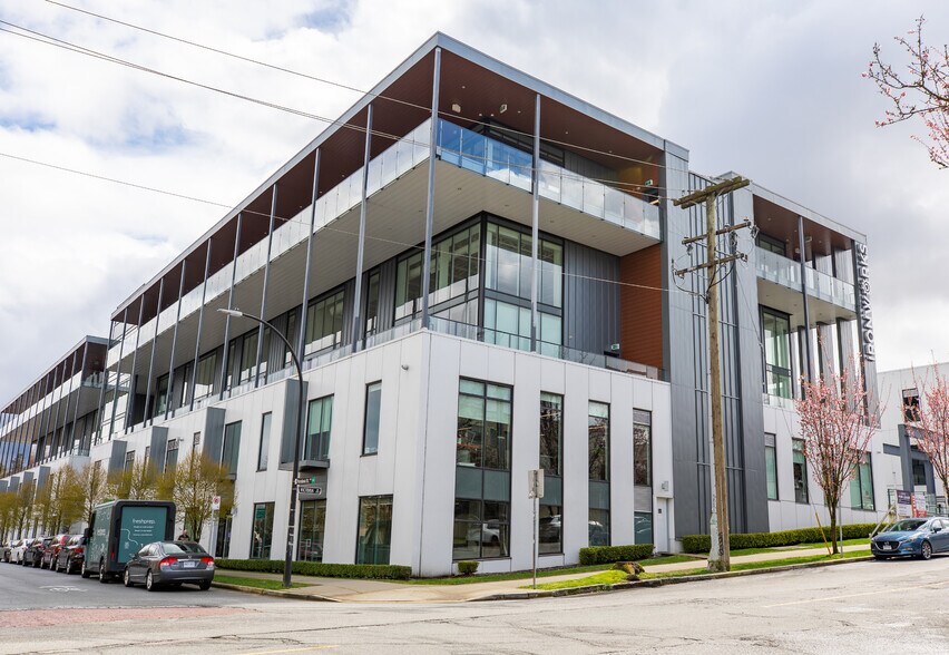 More Photos Of 1900-1990 Pandora St, Vancouver Office For Sale