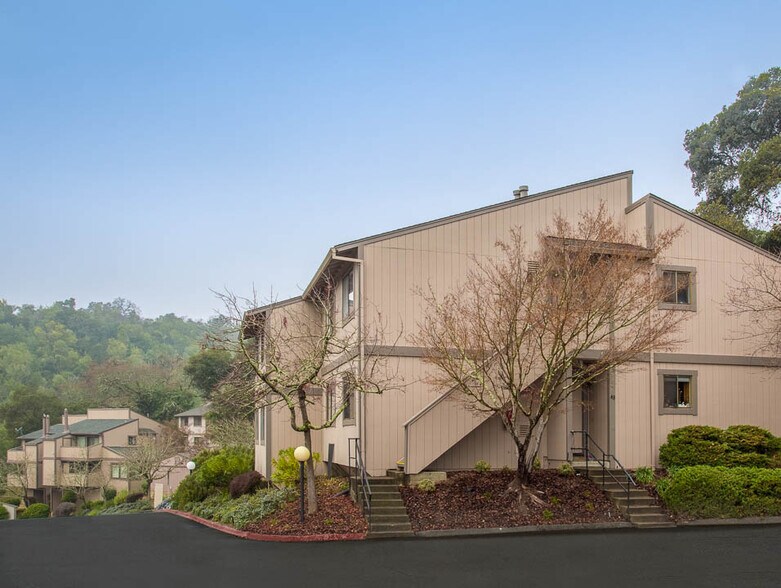 Primary Photo Of 17 Clay Ct, Novato Apartments For Sale
