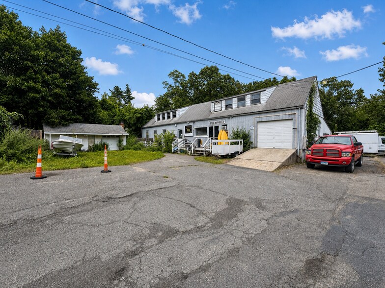 More Photos Of 1247 Queen St, Southington Freestanding For Sale