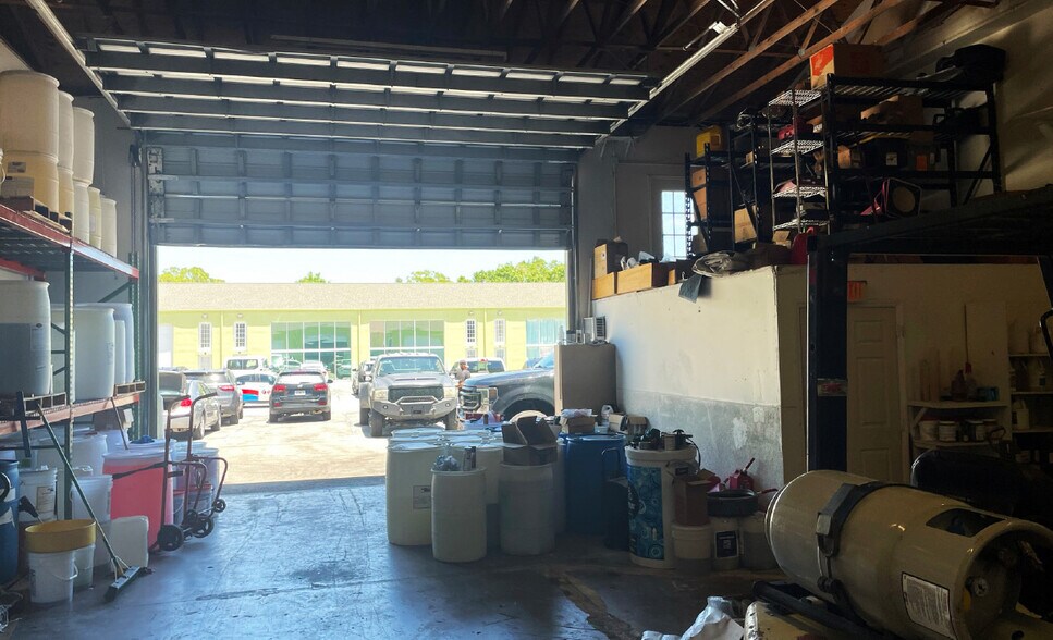 More Photos Of 2190 NW Reserve Park Trace, Port Saint Lucie Showroom For Sale
