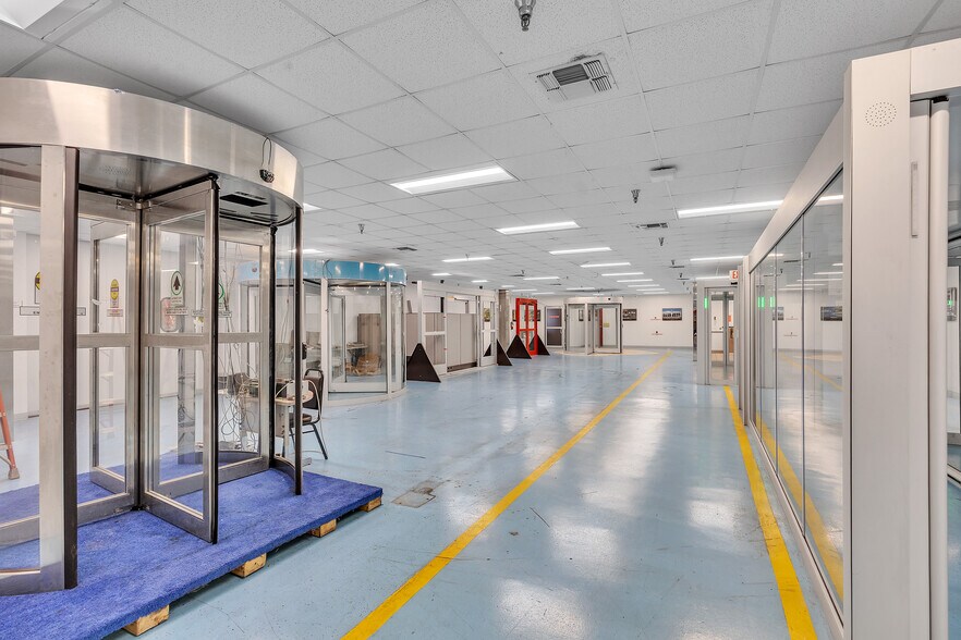 More Photos Of 4242 Baldwin Blvd, Corpus Christi Manufacturing For Sale