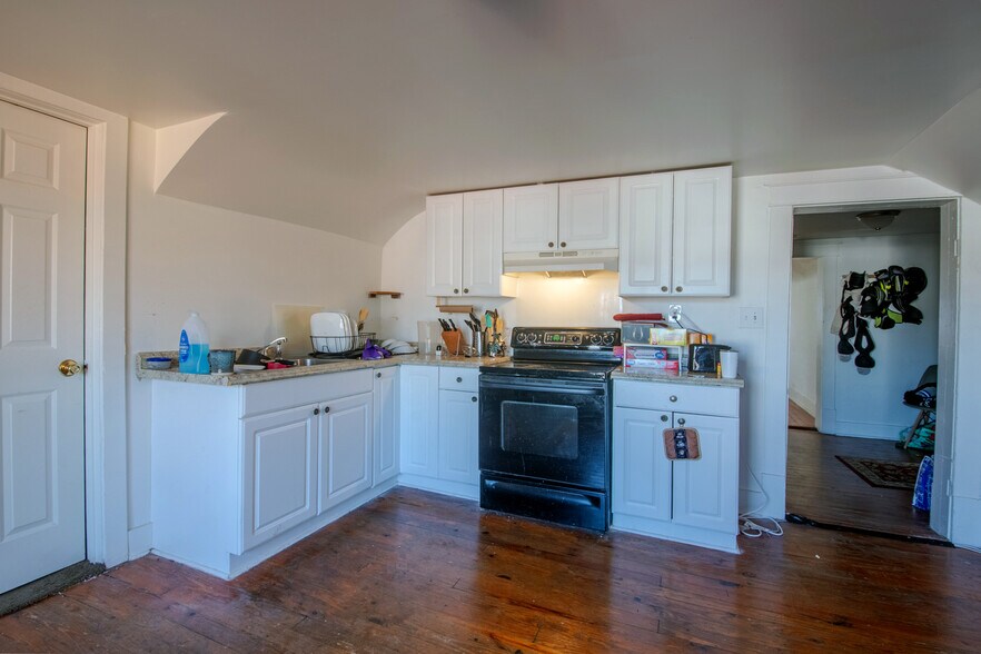 More Photos Of 928 Mcferrin Ave, Nashville Office Residential For Sale