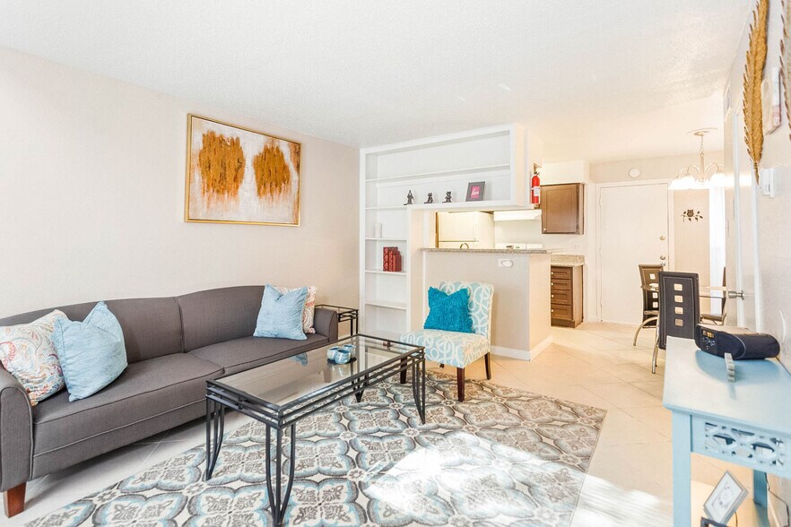 More Photos Of 8600 S Course Dr, Houston Apartments For Sale