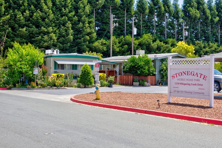 More Photos Of 5250 Whispering Creek Dr, Santa Rosa Manufactured Housing Mobile Home Park For Sale