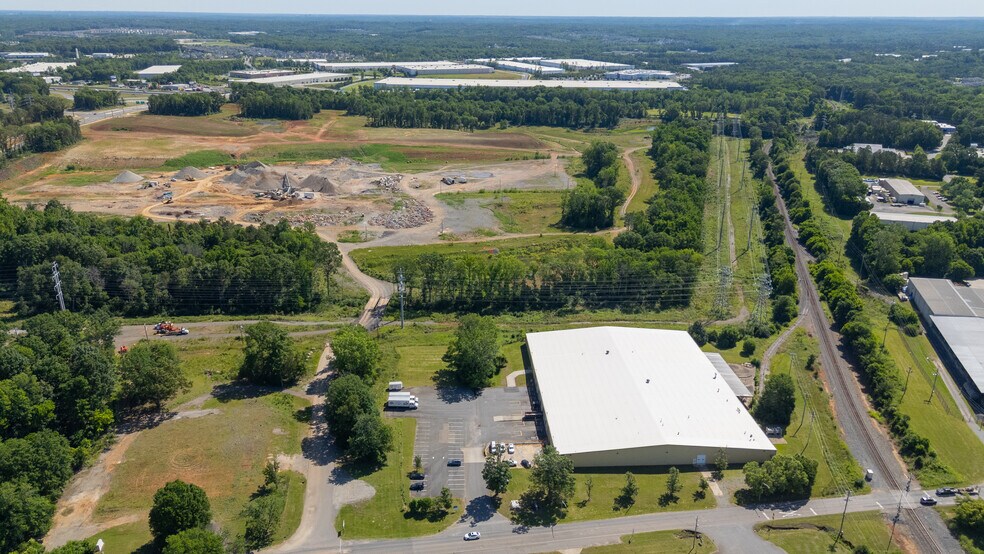 More Photos Of 150 E Mount Gallant Rd, Rock Hill Warehouse For Lease