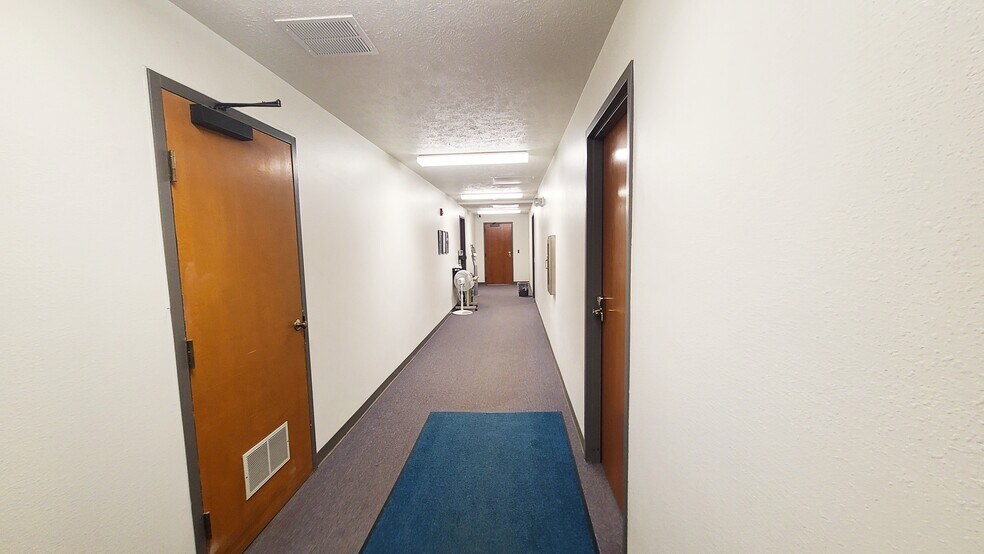 More Photos Of 710 W 8th St, Fort Scott Office For Sale