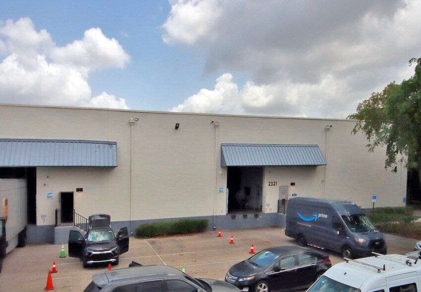 More Photos Of 2201-2211 Stirling Rd, Fort Lauderdale Unknown For Lease