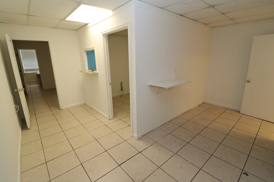 More Photos Of 6731-6755 Sunset Strip, Sunrise Unknown For Lease