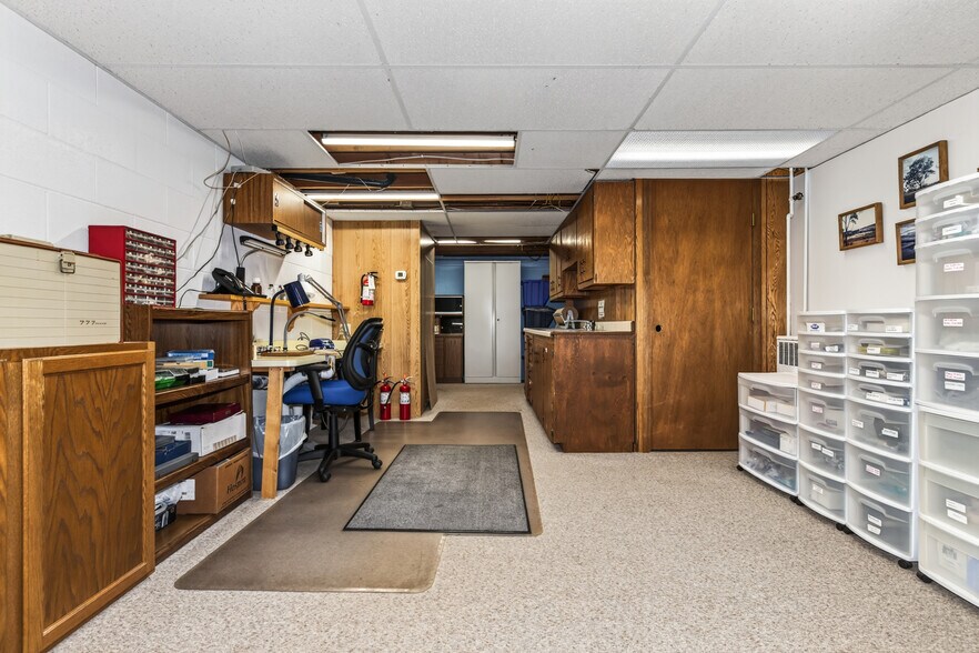 More Photos Of 9758 W Lake Ave, Minocqua Medical For Sale
