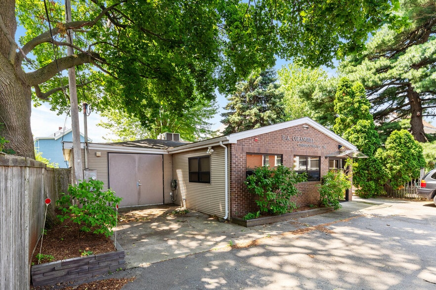 More Photos Of 30 Thacher St, Malden Office For Sale