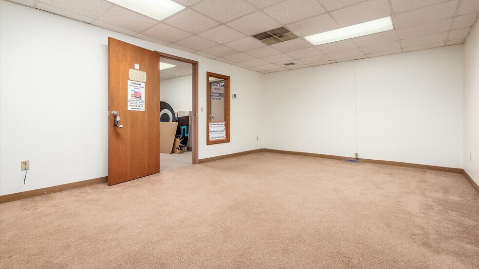 More Photos Of 927 Wheeling Ave, Cambridge Medical For Sale